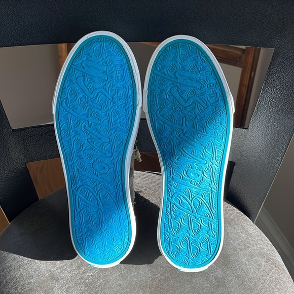 Blowfish Malibu Camouflage Faux Shearling
Lined Sneakers 
NWOT - Picture 4 of 10